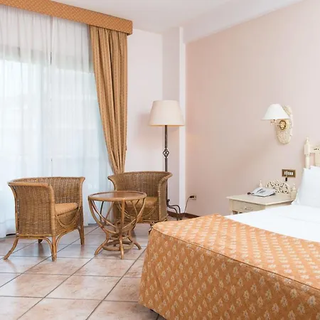Marina Di Castello Golf & 4*