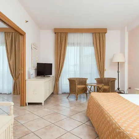 Marina Di Castello Golf & Hotel 4*